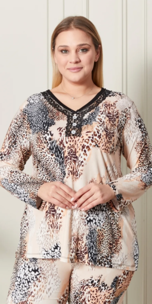 Leopar Desenli Yakası Dantelli Ve Düğmeli Büyük Beden Pijama Takımı