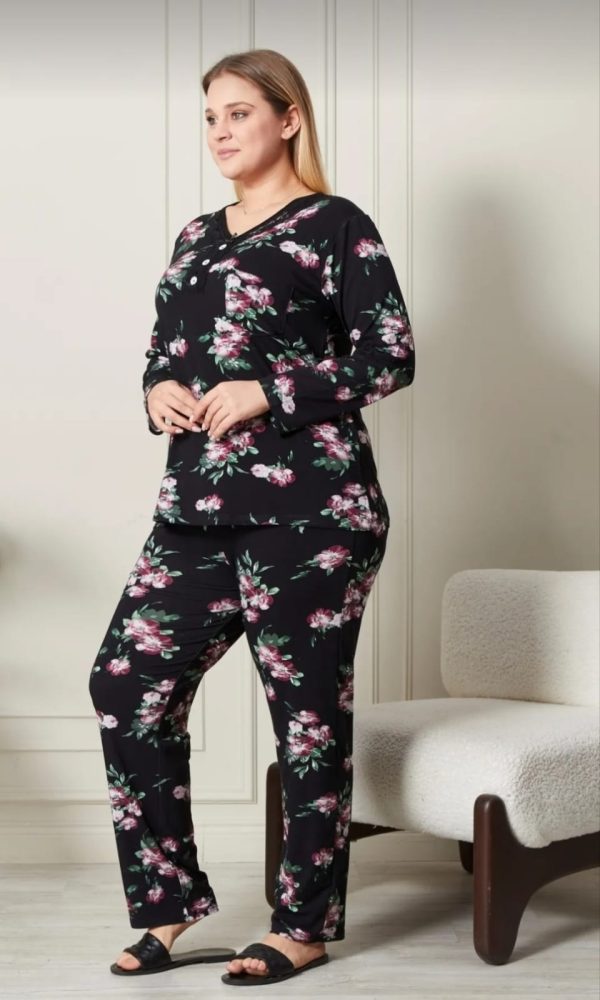 Çiçek Desenli Yakası Dantelli Düğmeli Büyük Beden Siyah Pijama Takımı - Görsel 3