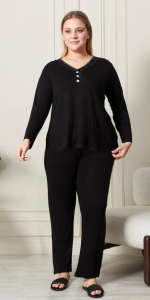 Yakası Dantelli ve Düğmeli Büyük Beden Siyah Pijama Takımı